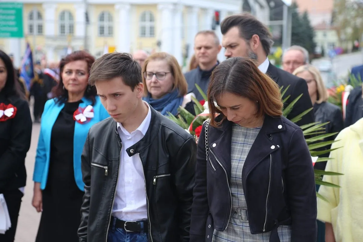 Miejskie obchody Święta Narodowego 3 Maja w Ostrowi Mazowieckiej (zdjęcia)
