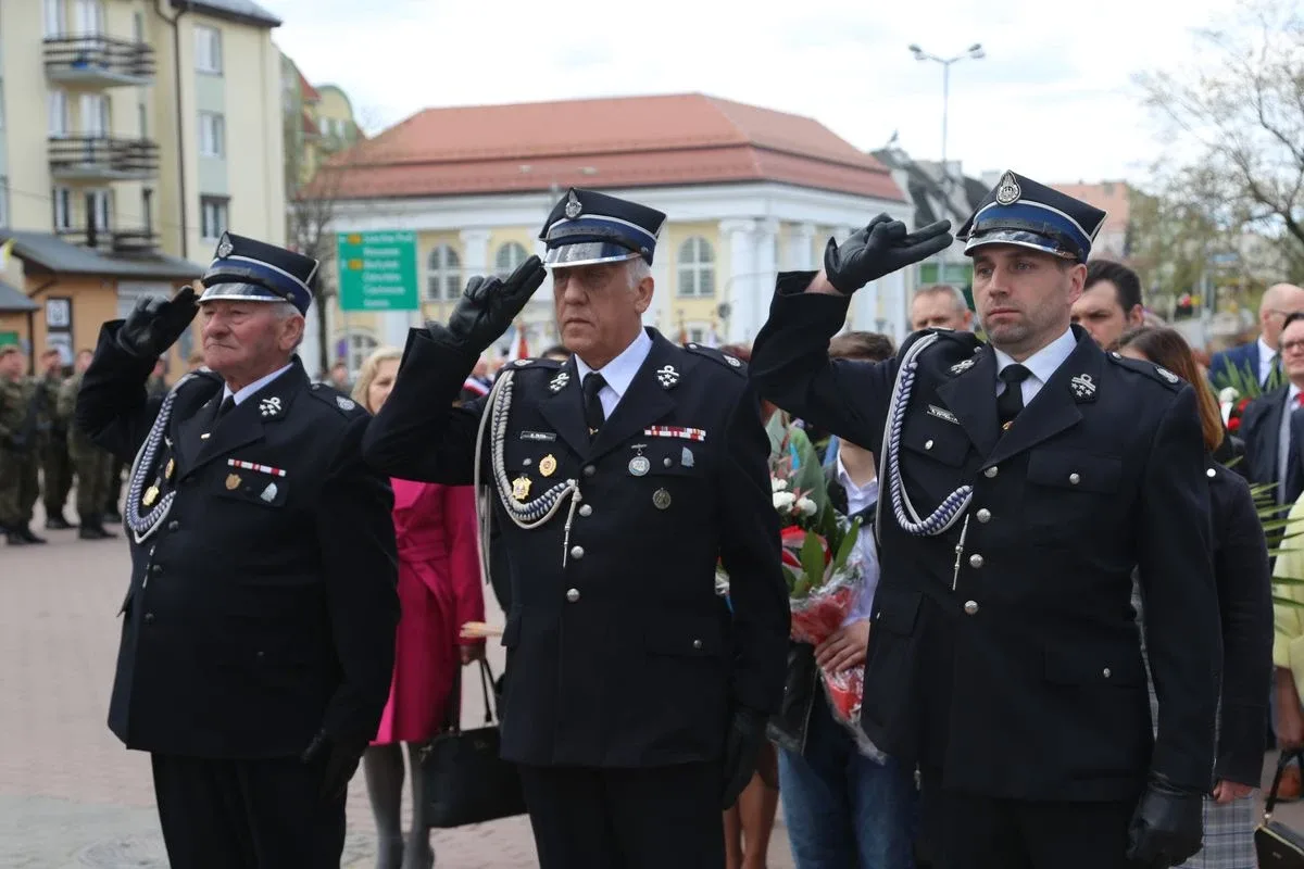 Miejskie obchody Święta Narodowego 3 Maja w Ostrowi Mazowieckiej (zdjęcia)