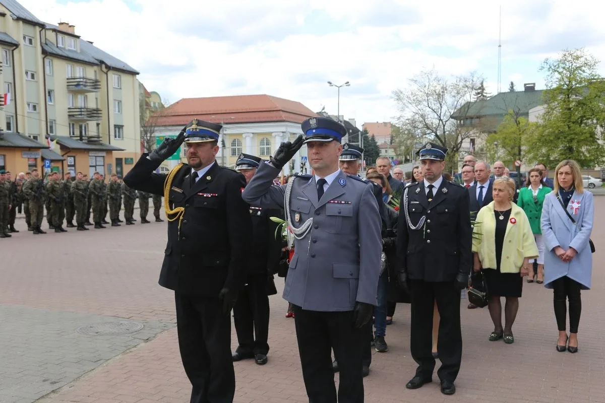 Miejskie obchody Święta Narodowego 3 Maja w Ostrowi Mazowieckiej (zdjęcia)