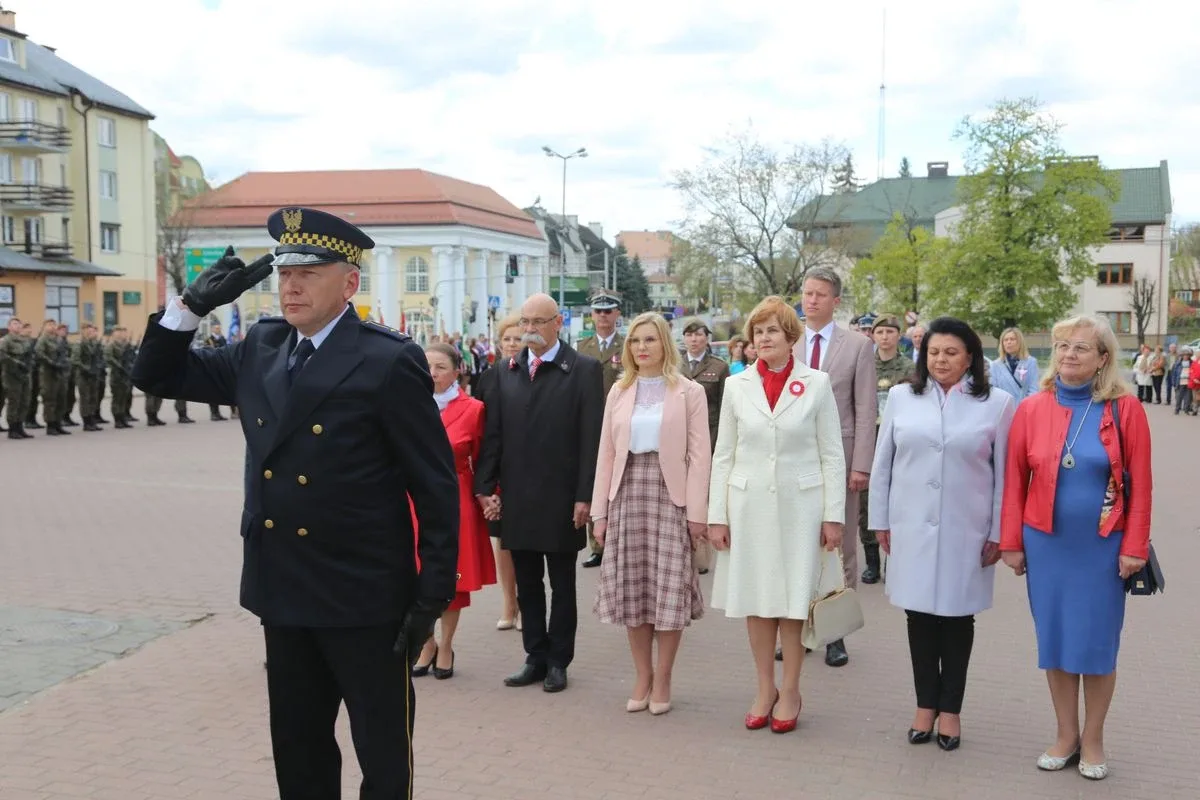 Miejskie obchody Święta Narodowego 3 Maja w Ostrowi Mazowieckiej (zdjęcia)