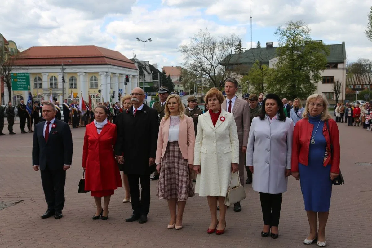 Miejskie obchody Święta Narodowego 3 Maja w Ostrowi Mazowieckiej (zdjęcia)