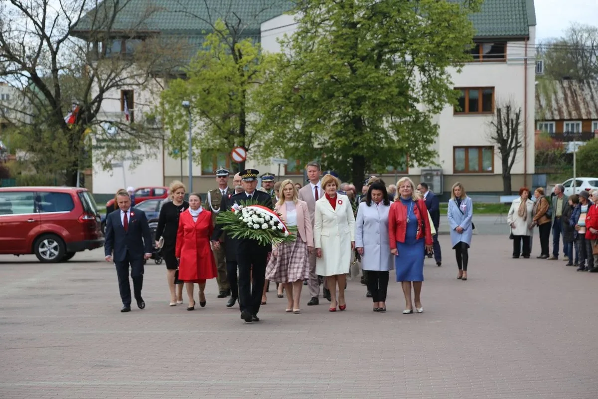 Miejskie obchody Święta Narodowego 3 Maja w Ostrowi Mazowieckiej (zdjęcia)