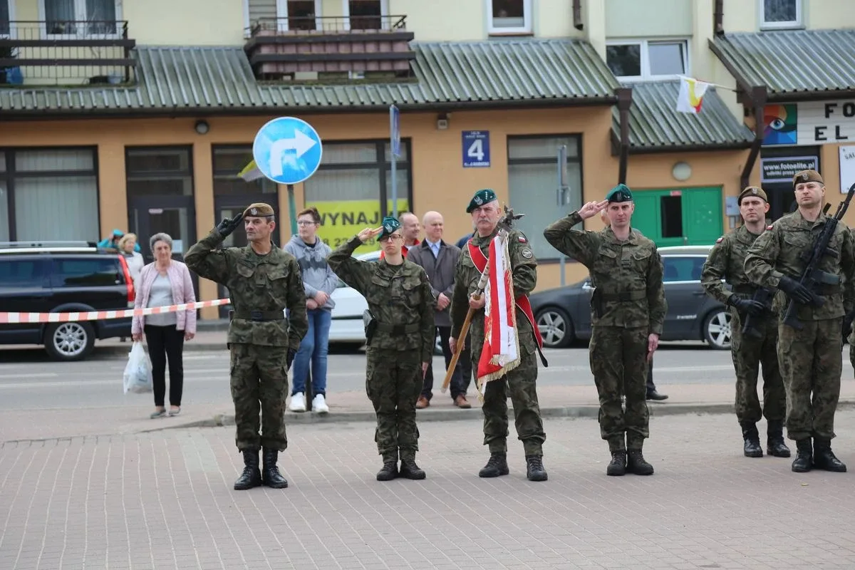 Miejskie obchody Święta Narodowego 3 Maja w Ostrowi Mazowieckiej (zdjęcia)