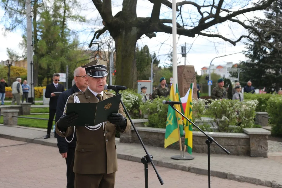 Miejskie obchody Święta Narodowego 3 Maja w Ostrowi Mazowieckiej (zdjęcia)