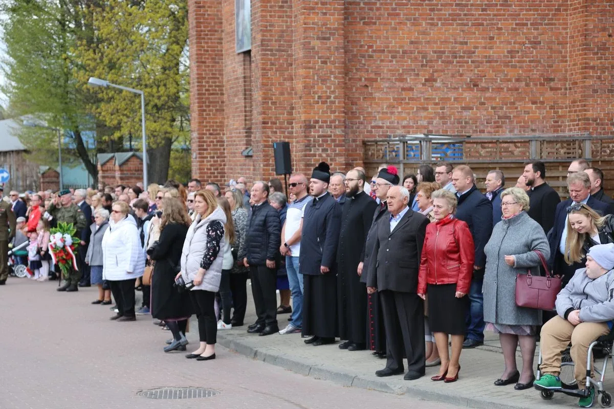 Miejskie obchody Święta Narodowego 3 Maja w Ostrowi Mazowieckiej (zdjęcia)