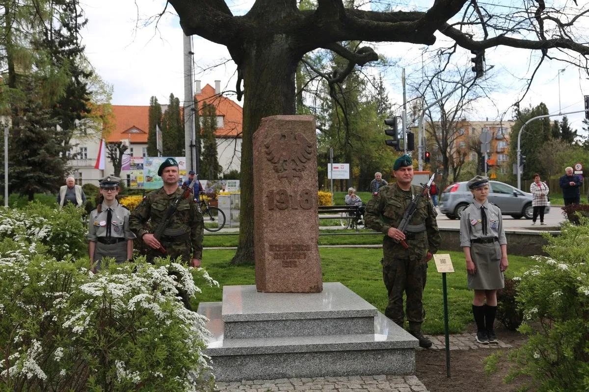 Miejskie obchody Święta Narodowego 3 Maja w Ostrowi Mazowieckiej (zdjęcia)