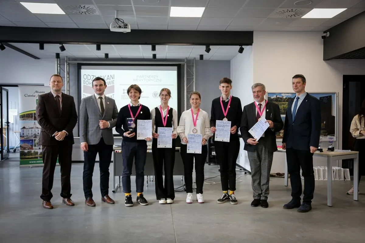 Finał Turnieju Debat Oksfordzkich "Odzyskani Bohaterowie" w Starej Elektrownicy (zdjęcia)