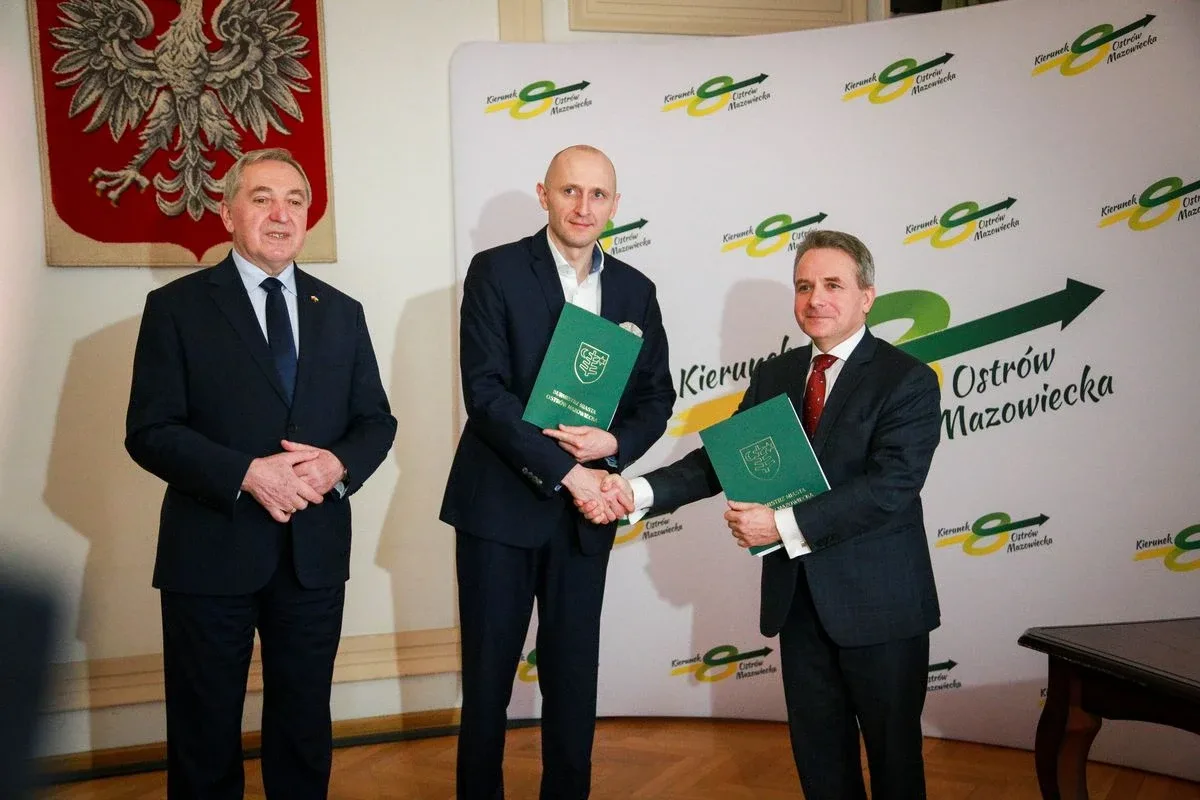Wkrótce rozpocznie się budowa szkoły i przedszkola przy ulicy Partyzantów. Podpisano umowę z wykonawcą! (zdjęcia)