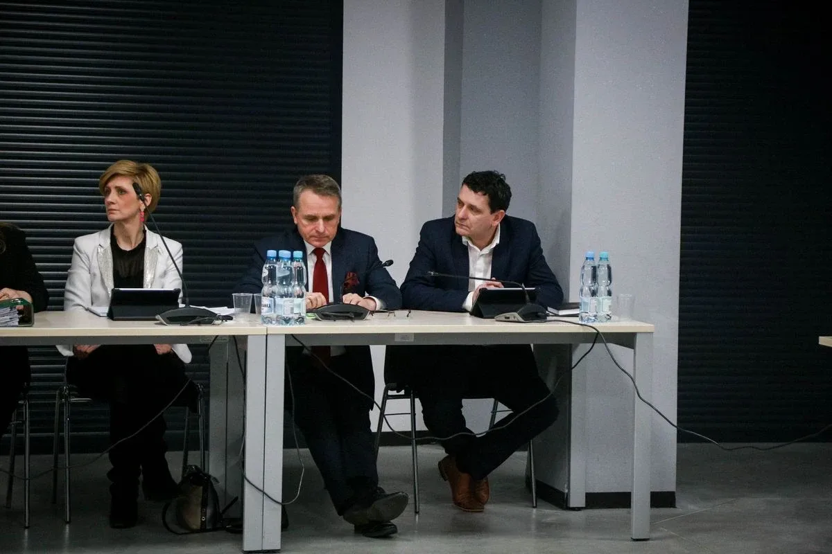 Radni podjęli uchwałę w sprawie budowy szkoły i przedszkola w Ostrowi Mazowieckiej (zdjęcia)