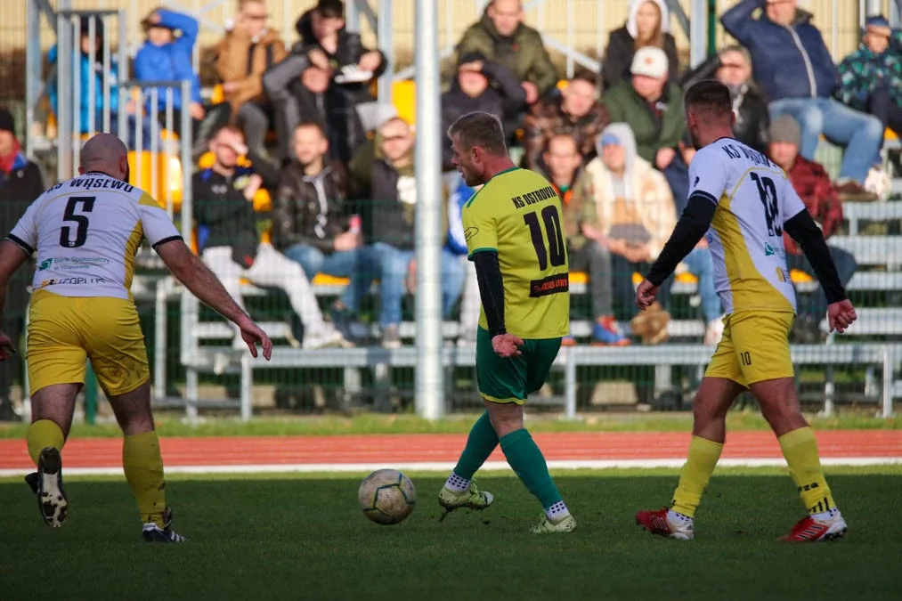 Ostrovia ograła KS Wąsewo. Pożegnalny gol Małkińskiego