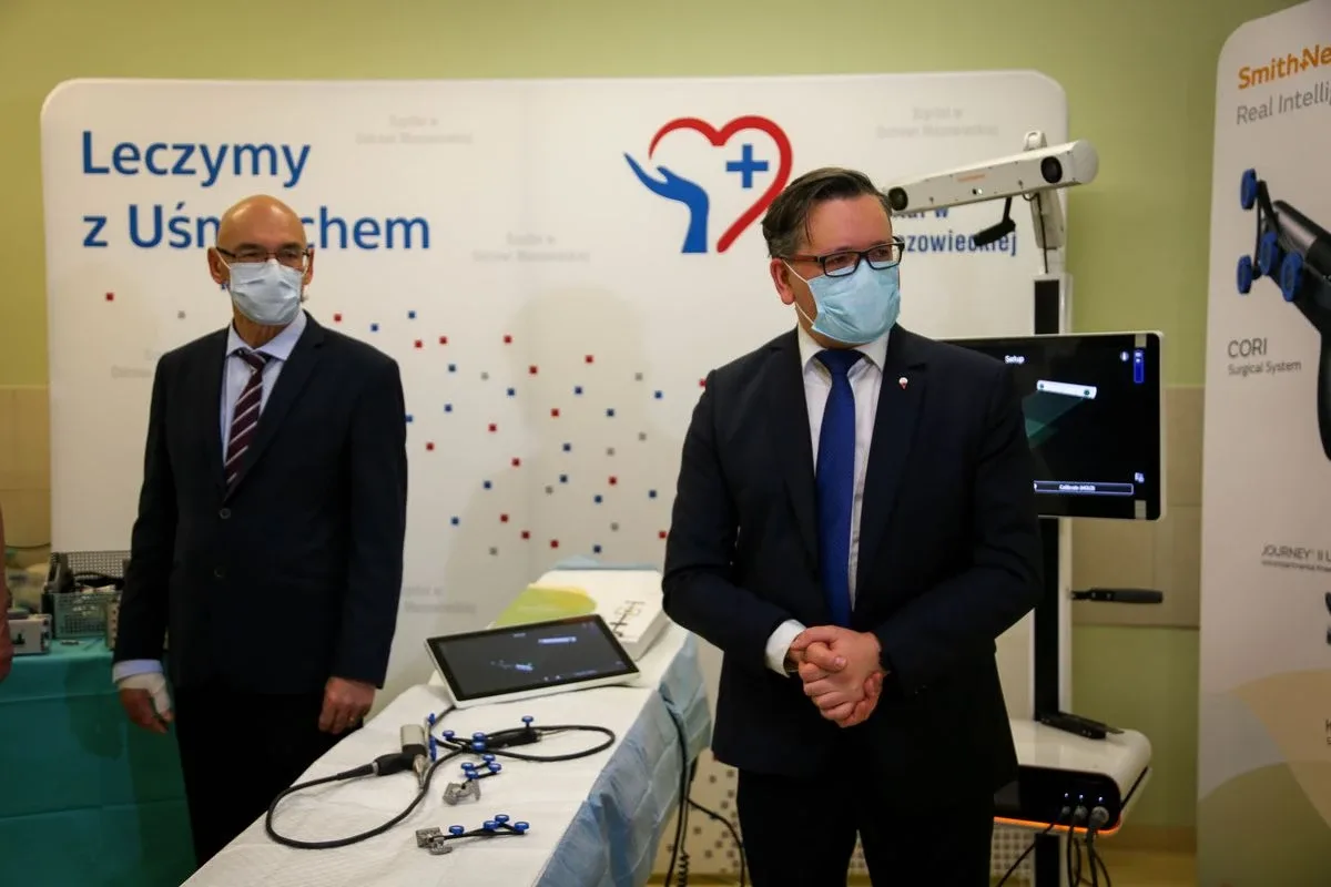 Pierwszy w Polsce Robot CORI znajduje się już w ostrowskim szpitalu (zdjęcia)