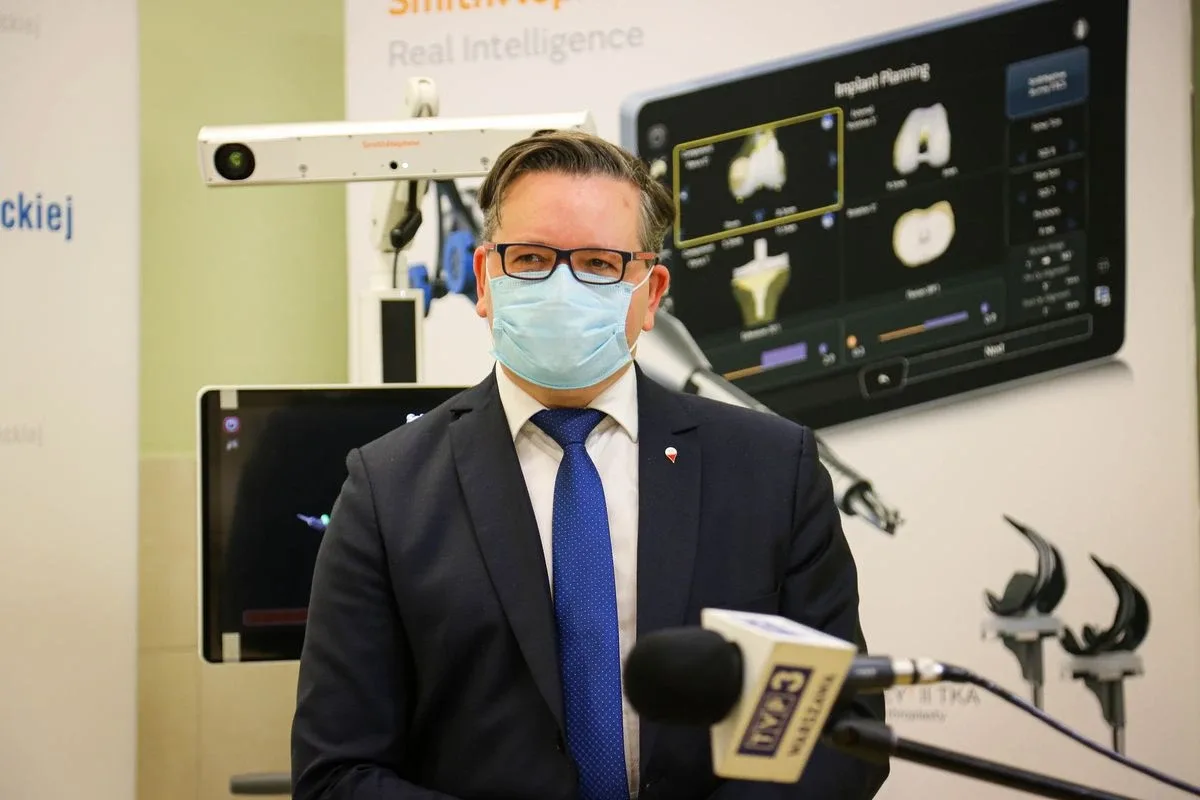 Pierwszy w Polsce Robot CORI znajduje się już w ostrowskim szpitalu (zdjęcia)