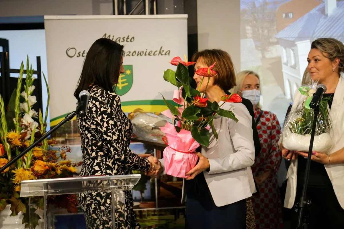 Oficjalne otwarcie Miejskiej Biblioteki Publicznej w Ostrowi Mazowieckiej po remoncie (zdjęcia)