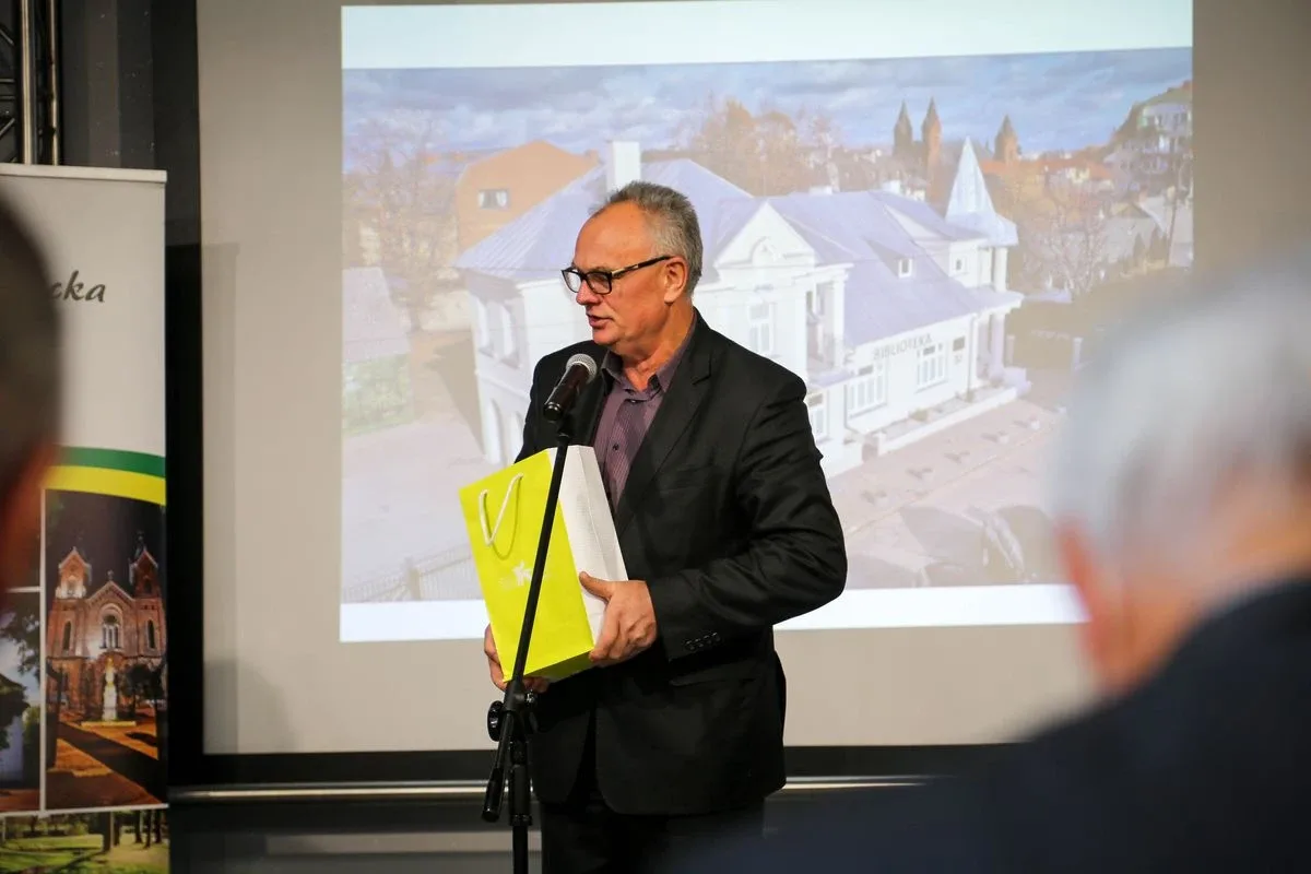 Oficjalne otwarcie Miejskiej Biblioteki Publicznej w Ostrowi Mazowieckiej po remoncie (zdjęcia)