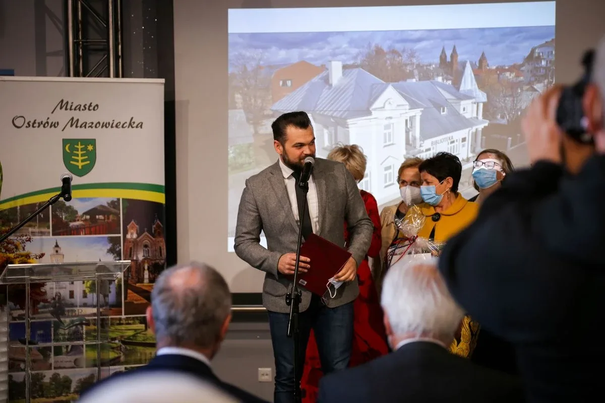 Oficjalne otwarcie Miejskiej Biblioteki Publicznej w Ostrowi Mazowieckiej po remoncie (zdjęcia)