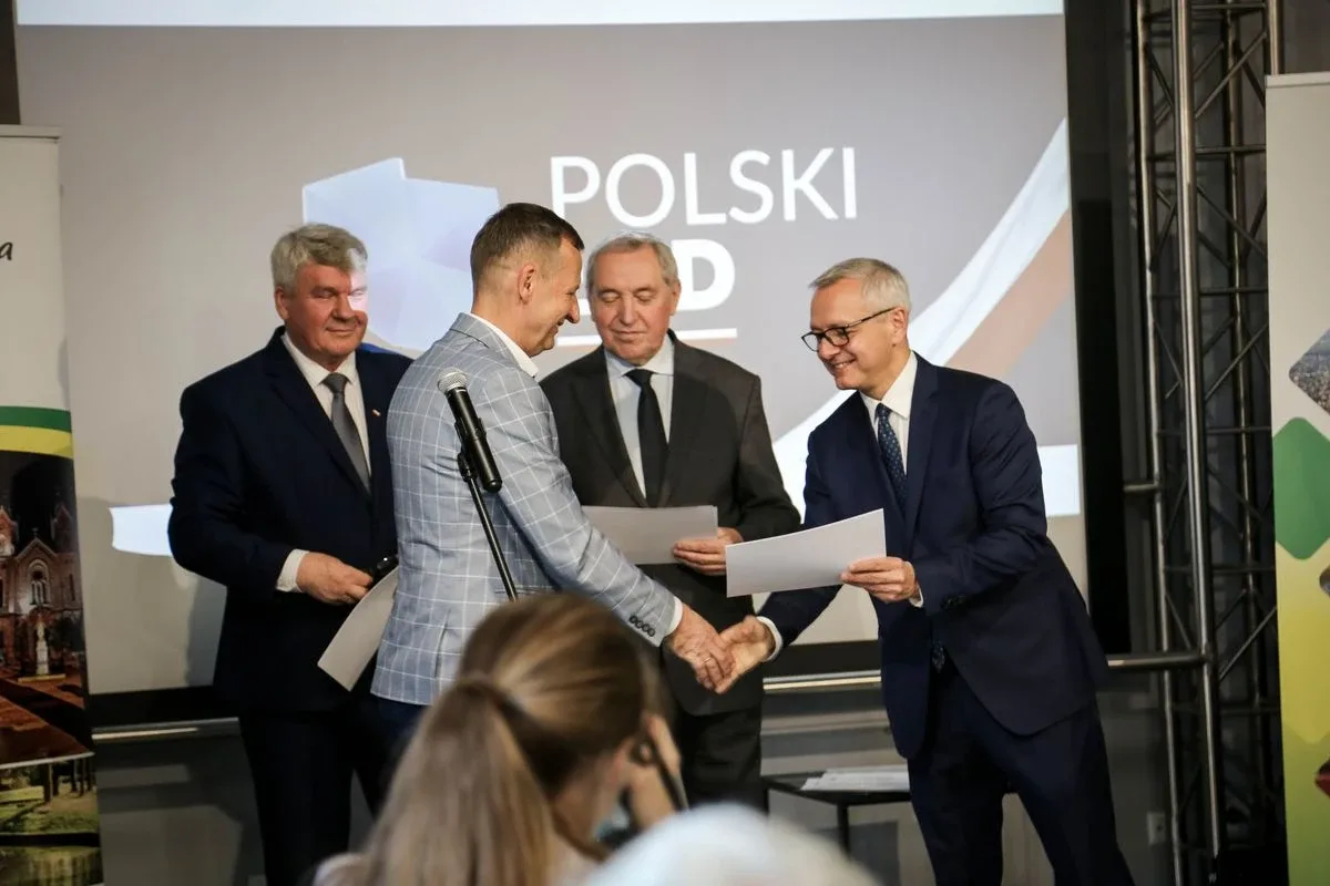 Miasto Ostrów Mazowiecka otrzymało 30 mln. złotych z Rządowego Funduszu Polski Ład (zdjęcia)