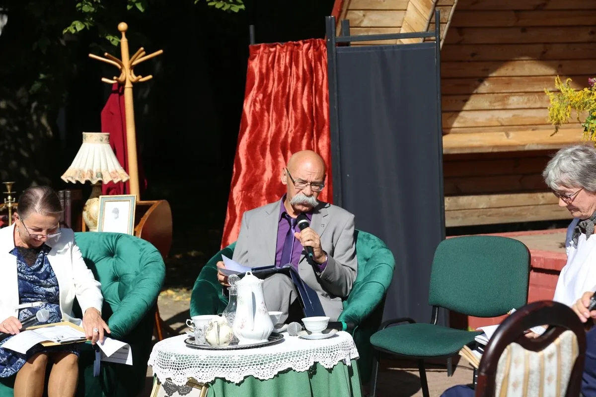 "Narodowe Czytanie" w Ostrowi Mazowieckiej (zdjęcia)