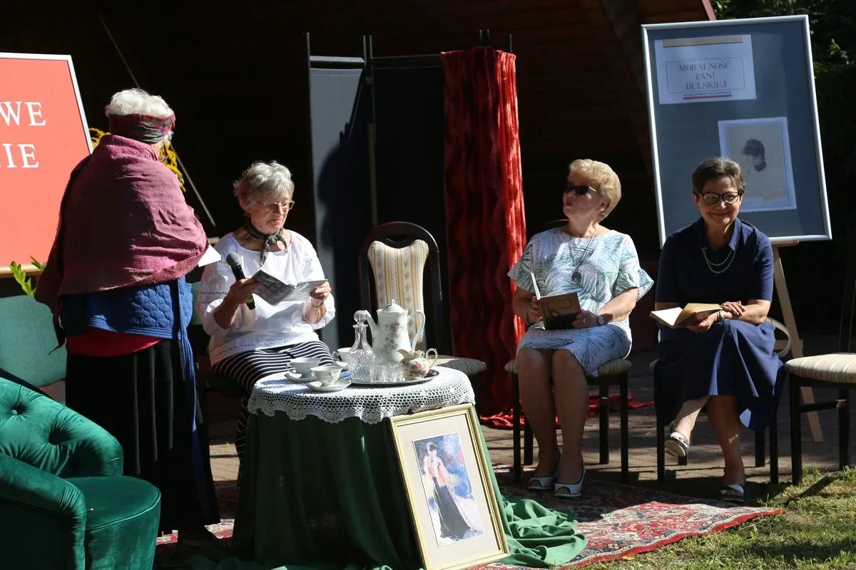 "Narodowe Czytanie" w Ostrowi Mazowieckiej (zdjęcia)