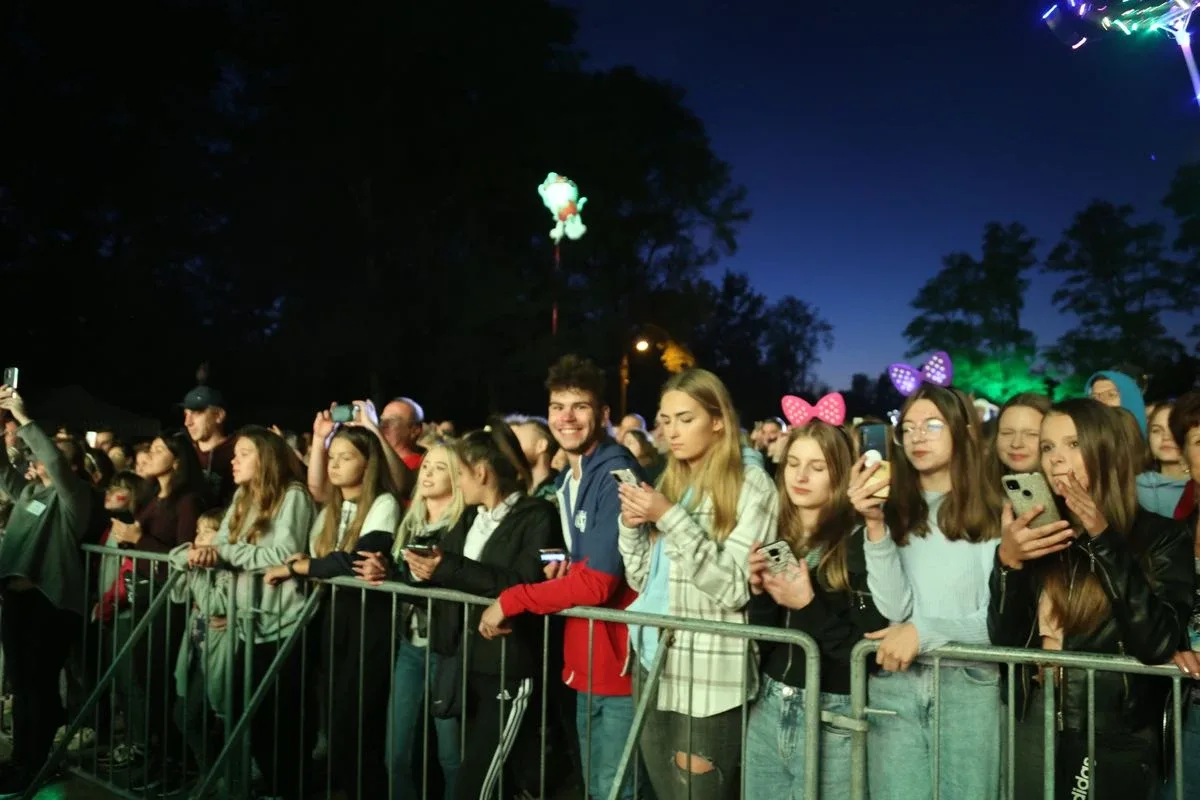 Zespół Łzy gwiazdą wieczoru dożynek gminnych! (zdjęcia)