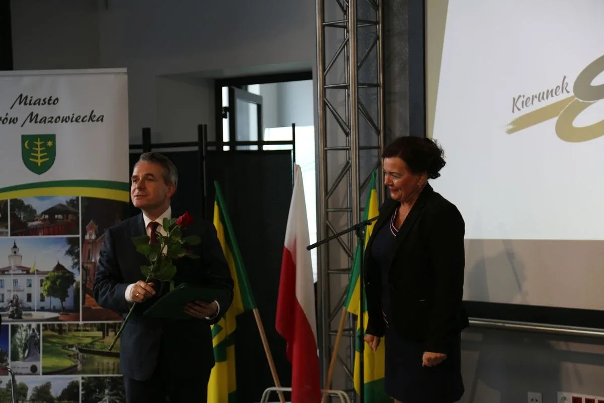Burmistrz nagrodził najzdolniejszych uczniów w Ostrowi Mazowieckiej (zdjęcia)