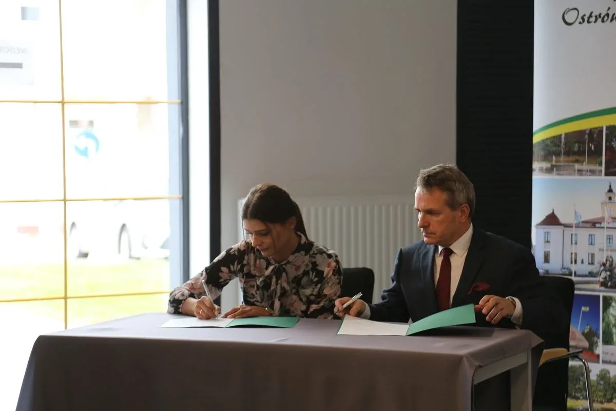 Burmistrz nagrodził najzdolniejszych uczniów w Ostrowi Mazowieckiej (zdjęcia)