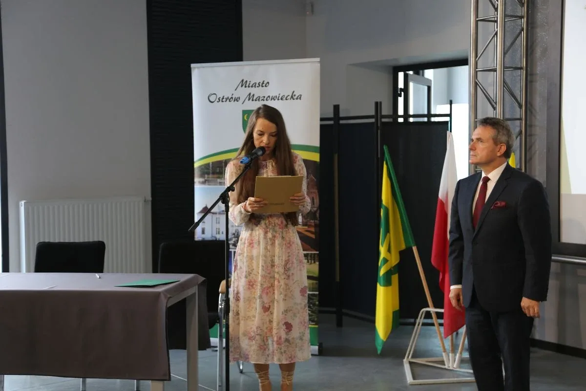 Burmistrz nagrodził najzdolniejszych uczniów w Ostrowi Mazowieckiej (zdjęcia)