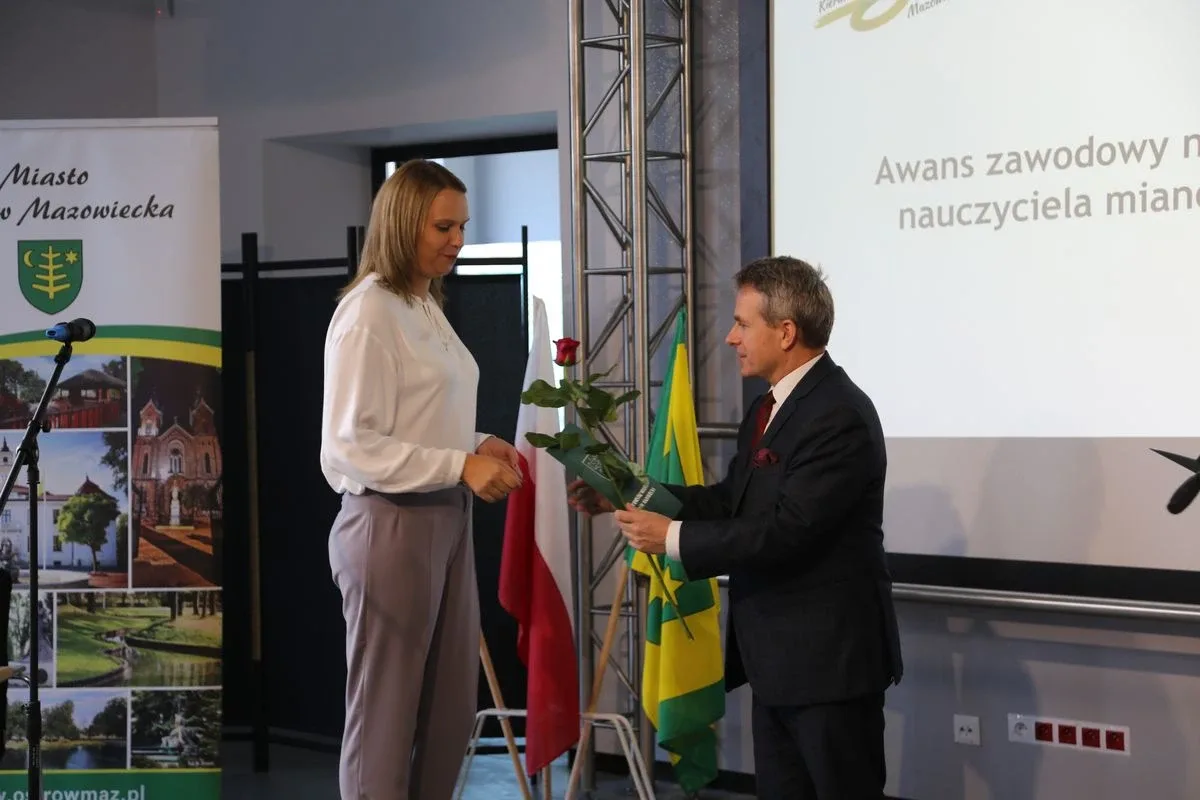 Burmistrz nagrodził najzdolniejszych uczniów w Ostrowi Mazowieckiej (zdjęcia)