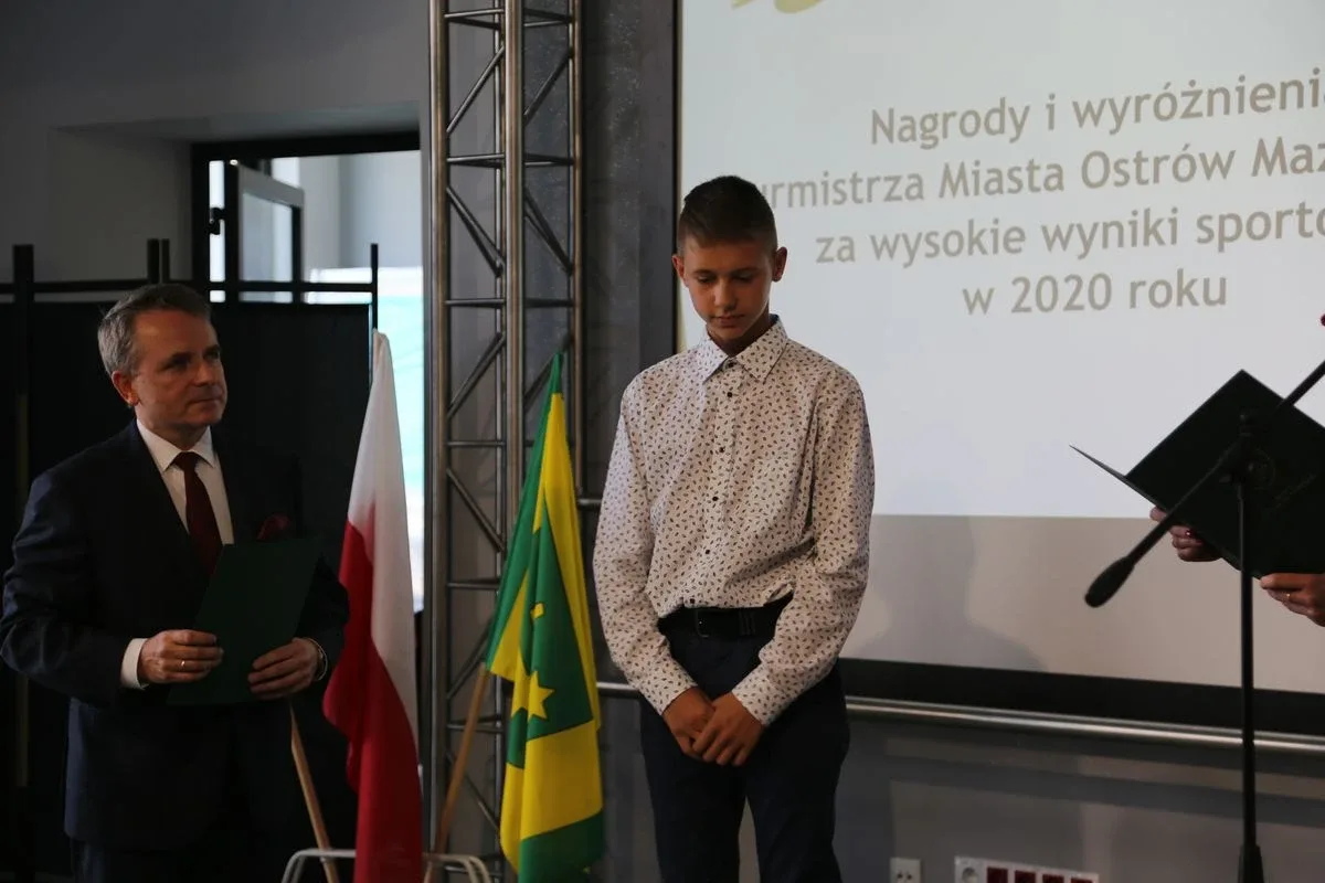 Burmistrz nagrodził najzdolniejszych uczniów w Ostrowi Mazowieckiej (zdjęcia)