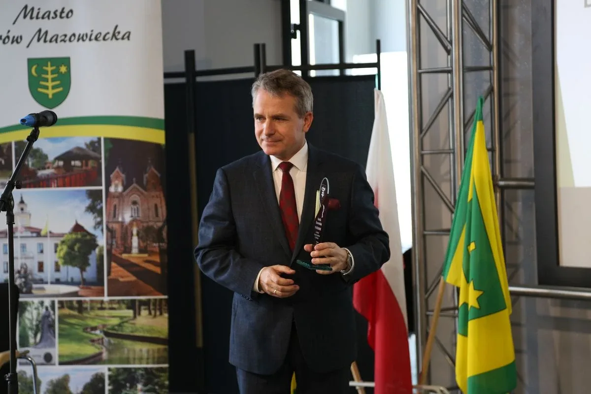 Burmistrz nagrodził najzdolniejszych uczniów w Ostrowi Mazowieckiej (zdjęcia)