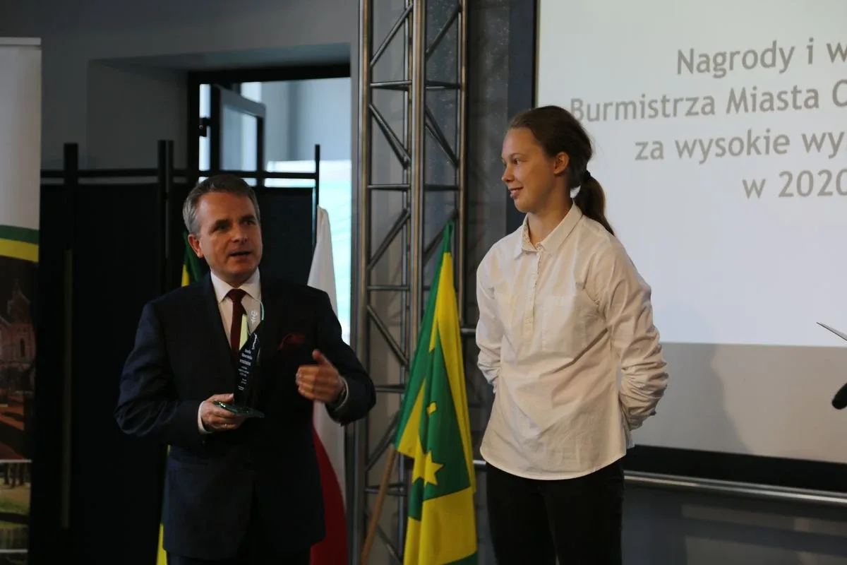 Burmistrz nagrodził najzdolniejszych uczniów w Ostrowi Mazowieckiej (zdjęcia)