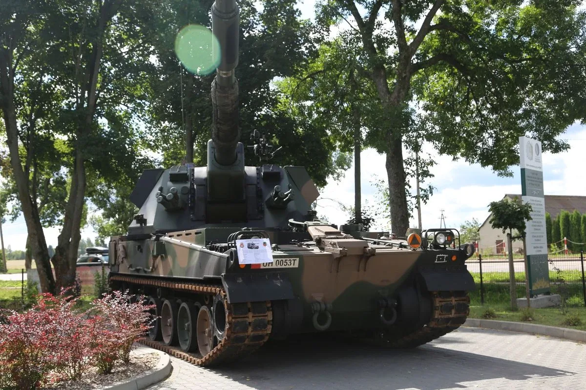 "Historia Szkoły Podchorążych Piechoty w Komorowie". Wystawa przed ZSCKR w Starym Lubiejewie. (zdjęcia)