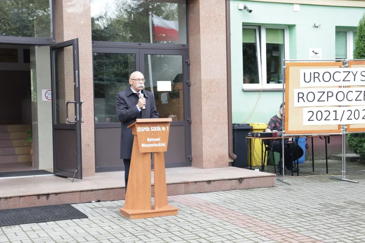 Uroczyste rozpoczęcie roku szkolnego w Rubinku (zdjęcia)