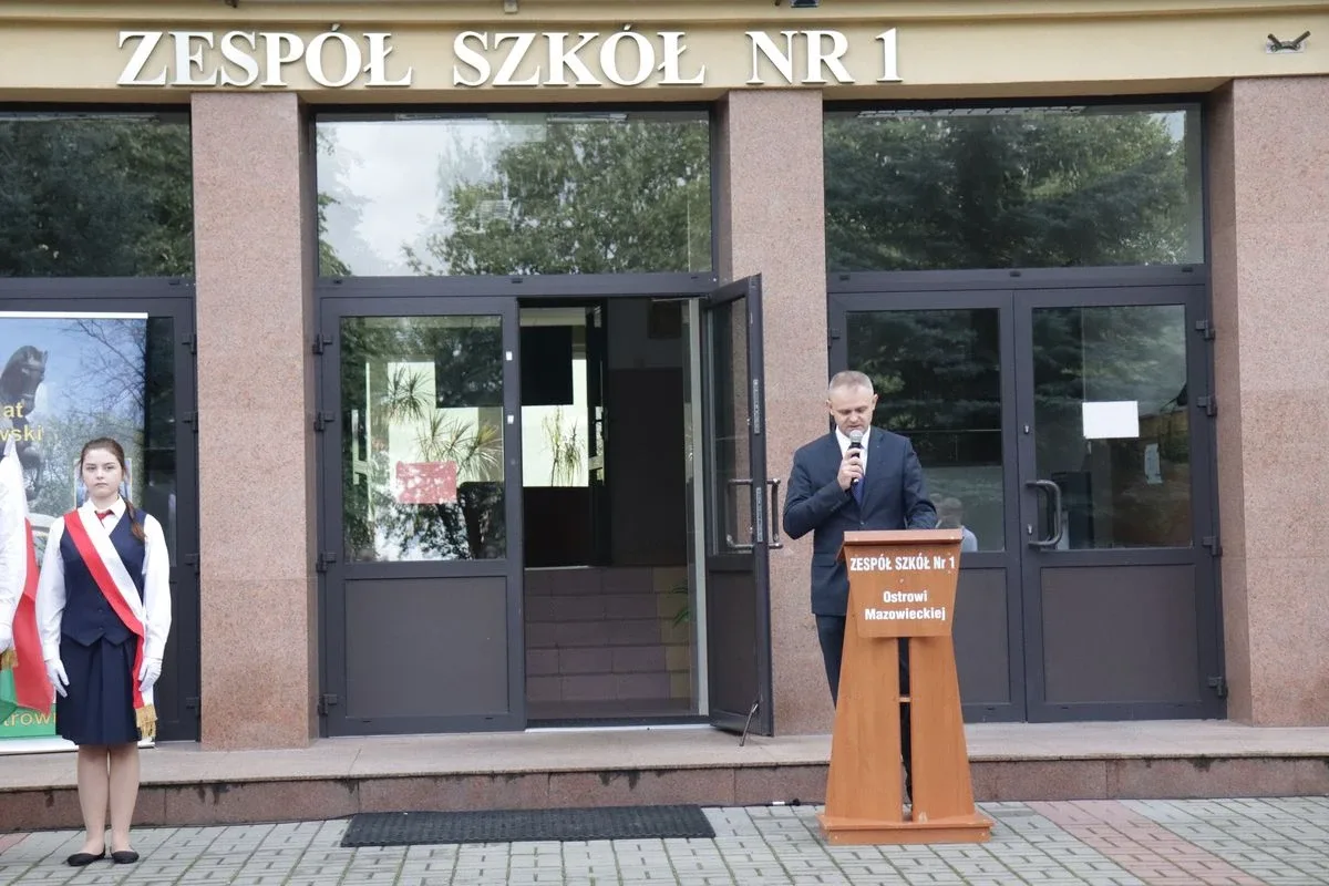 Uroczyste rozpoczęcie roku szkolnego w Rubinku (zdjęcia)