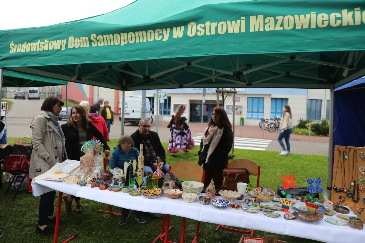 Ostrowiacy w sobotni wieczór pożegnali lato (zdjęcia)