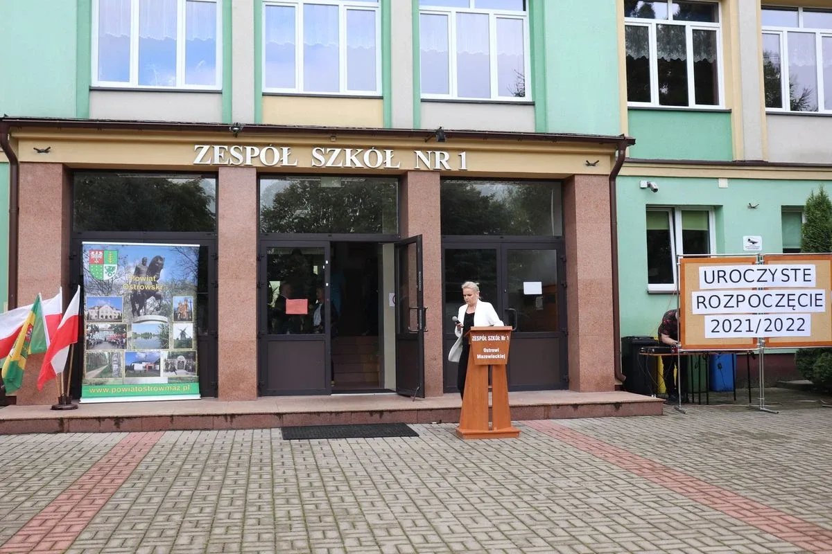 Uroczyste rozpoczęcie roku szkolnego w Rubinku (zdjęcia)