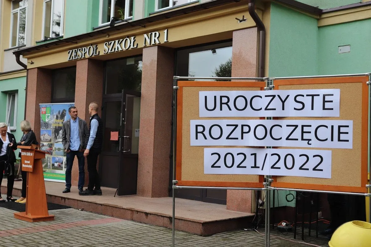 Uroczyste rozpoczęcie roku szkolnego w Rubinku (zdjęcia)