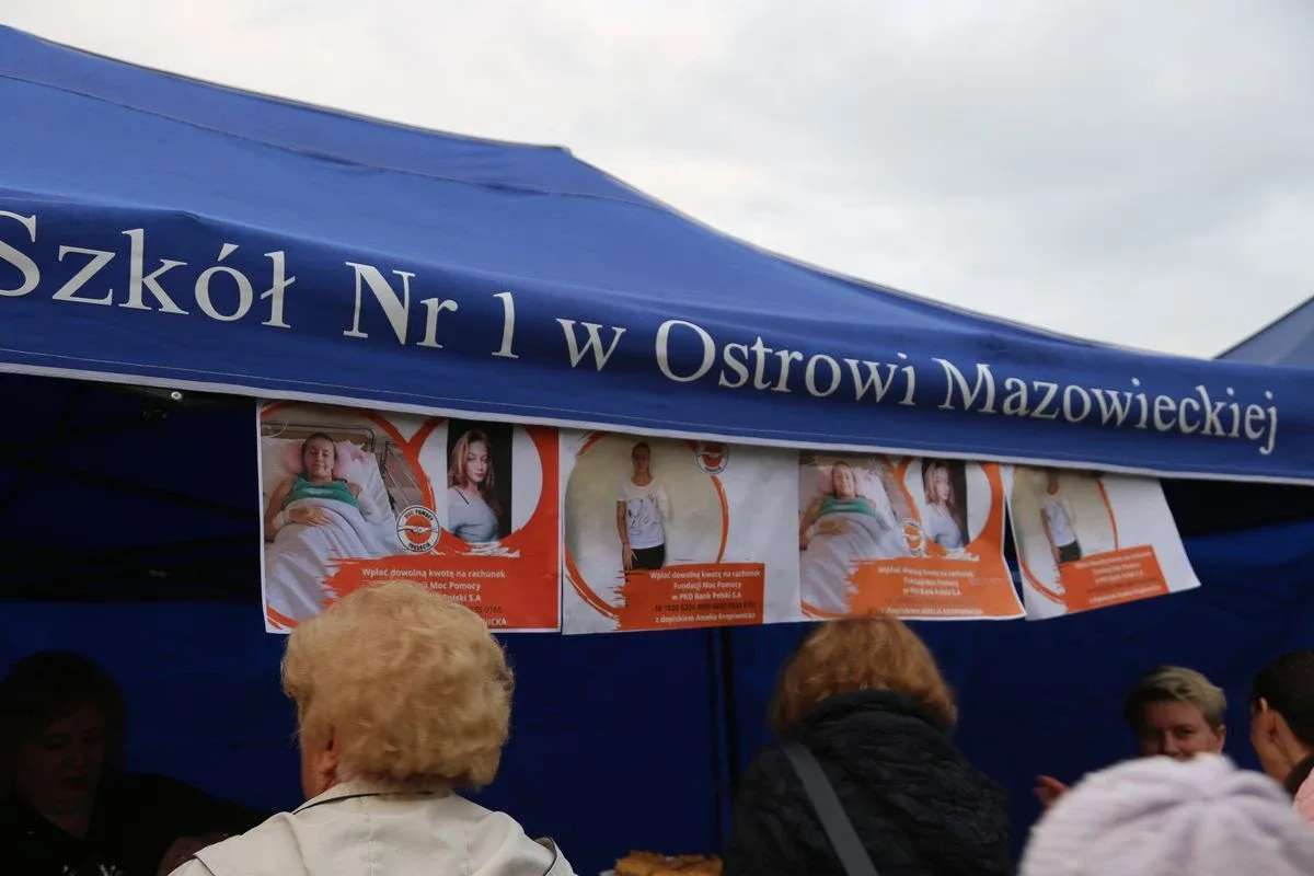 Ostrowiacy w sobotni wieczór pożegnali lato (zdjęcia)