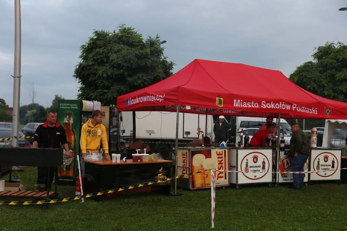 Ostrowiacy w sobotni wieczór pożegnali lato (zdjęcia)