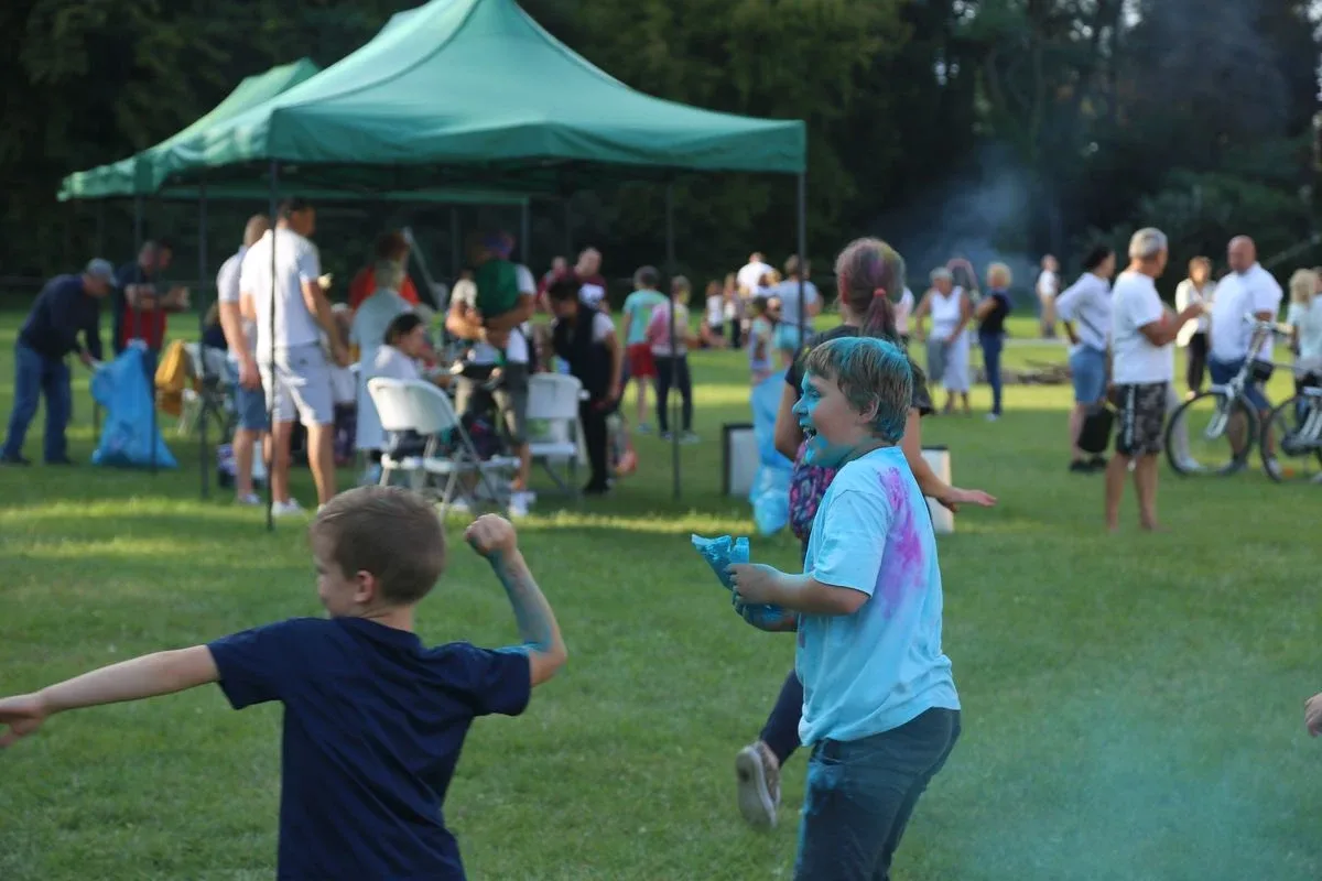 Tak się bawili mieszkańcy Komorowa i okolic na kolorowym festiwalu (zdjęcia)