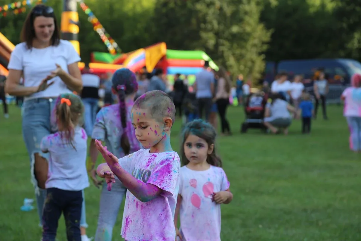 Tak się bawili mieszkańcy Komorowa i okolic na kolorowym festiwalu (zdjęcia)