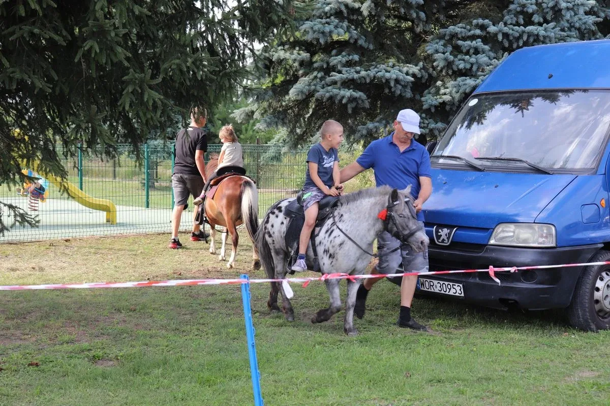 Piknik rodzinny z wieloma atrakcjami w Nurze (zdjęcia)
