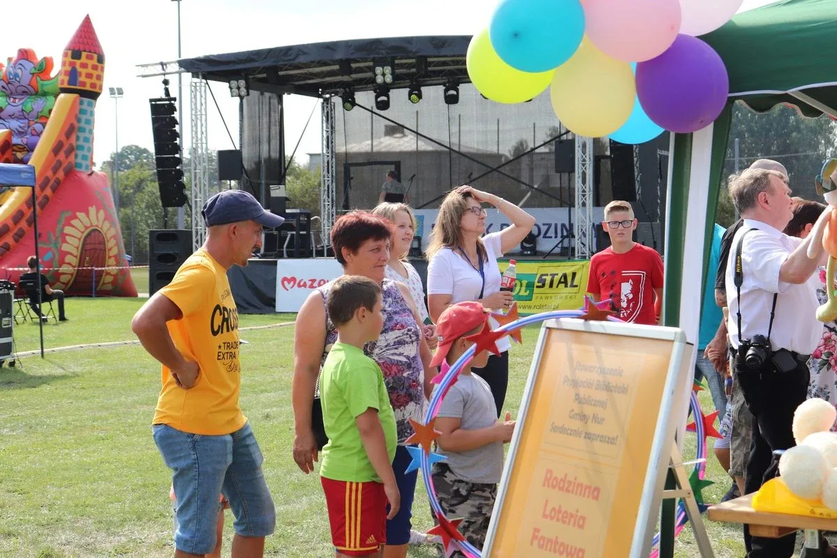Piknik rodzinny z wieloma atrakcjami w Nurze (zdjęcia)
