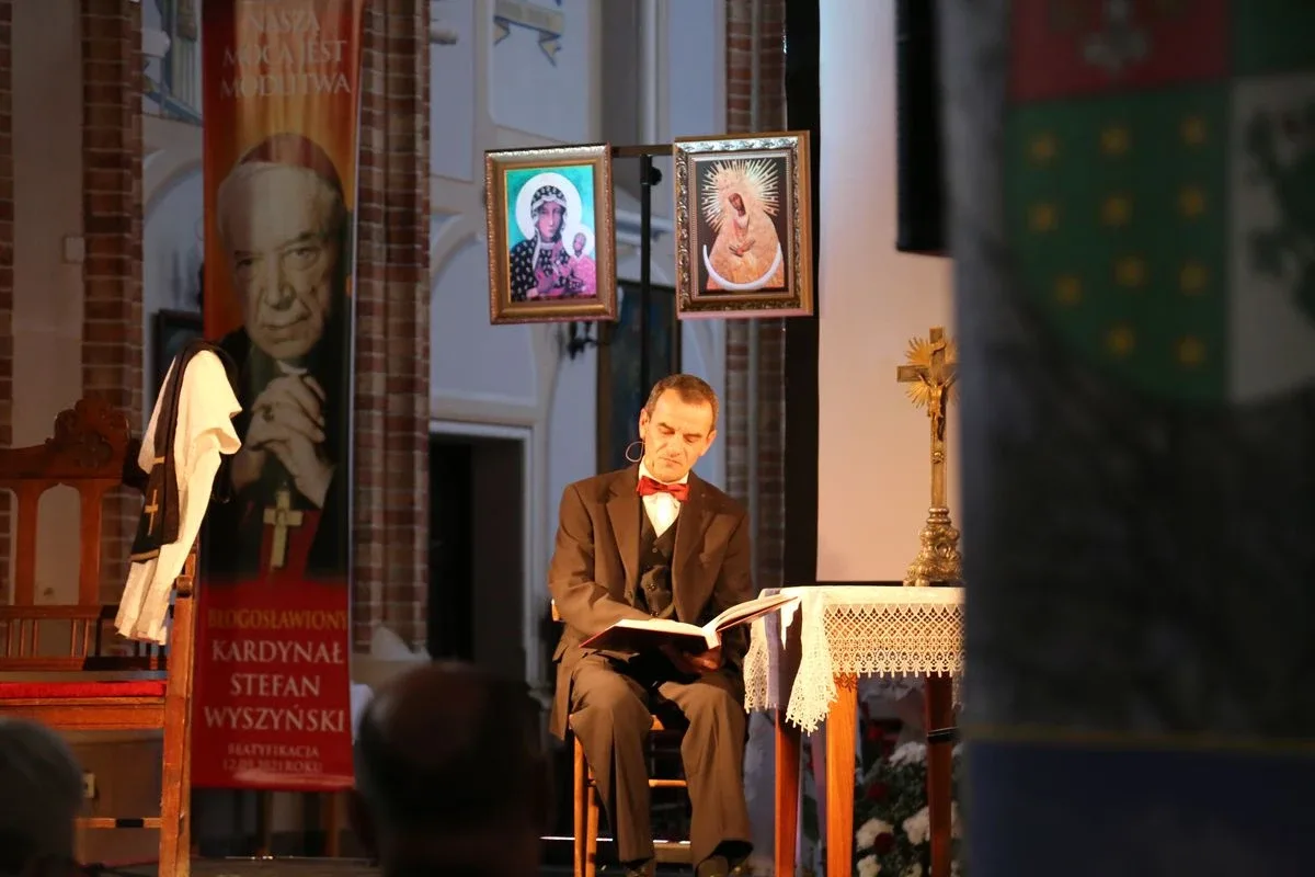 Spektakl upamiętniający Prymasa Tysiąclecia (zdjęcia)