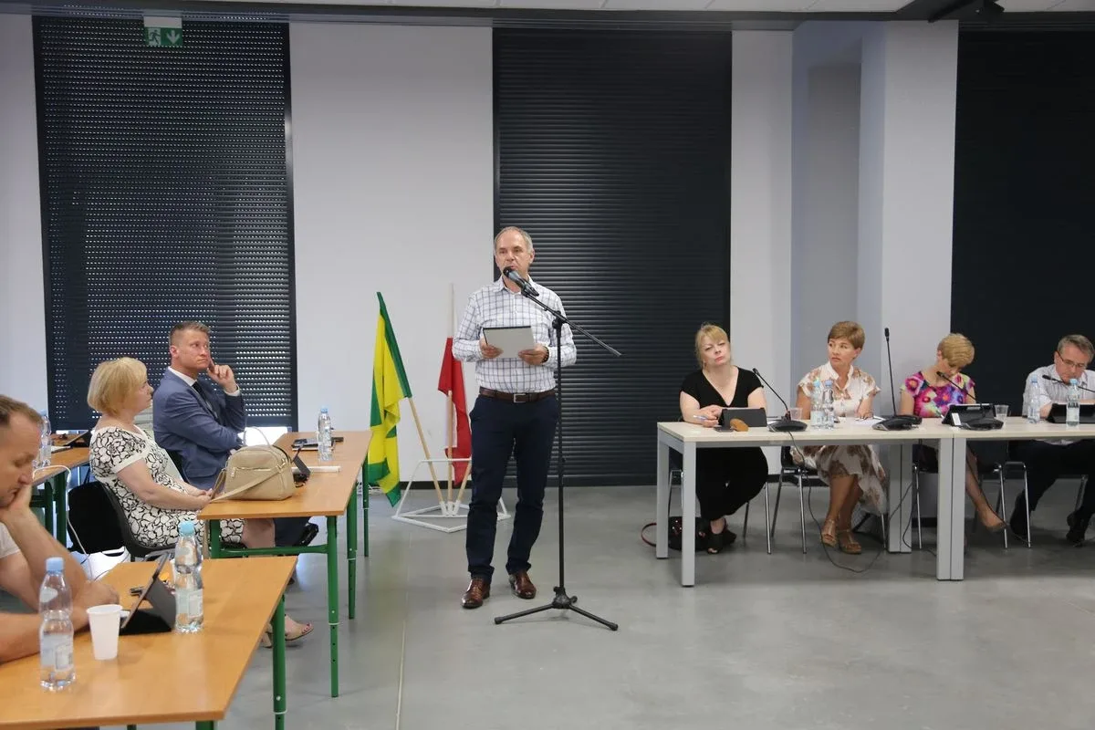 Kontynuacja nadzwyczajnej Sesji Rady Miasta Ostrów Mazowiecka (zdjęcia)