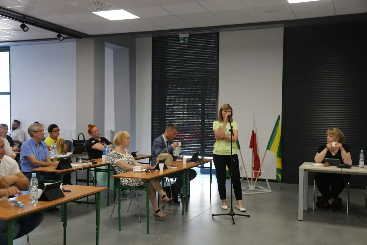 Kontynuacja nadzwyczajnej Sesji Rady Miasta Ostrów Mazowiecka (zdjęcia)