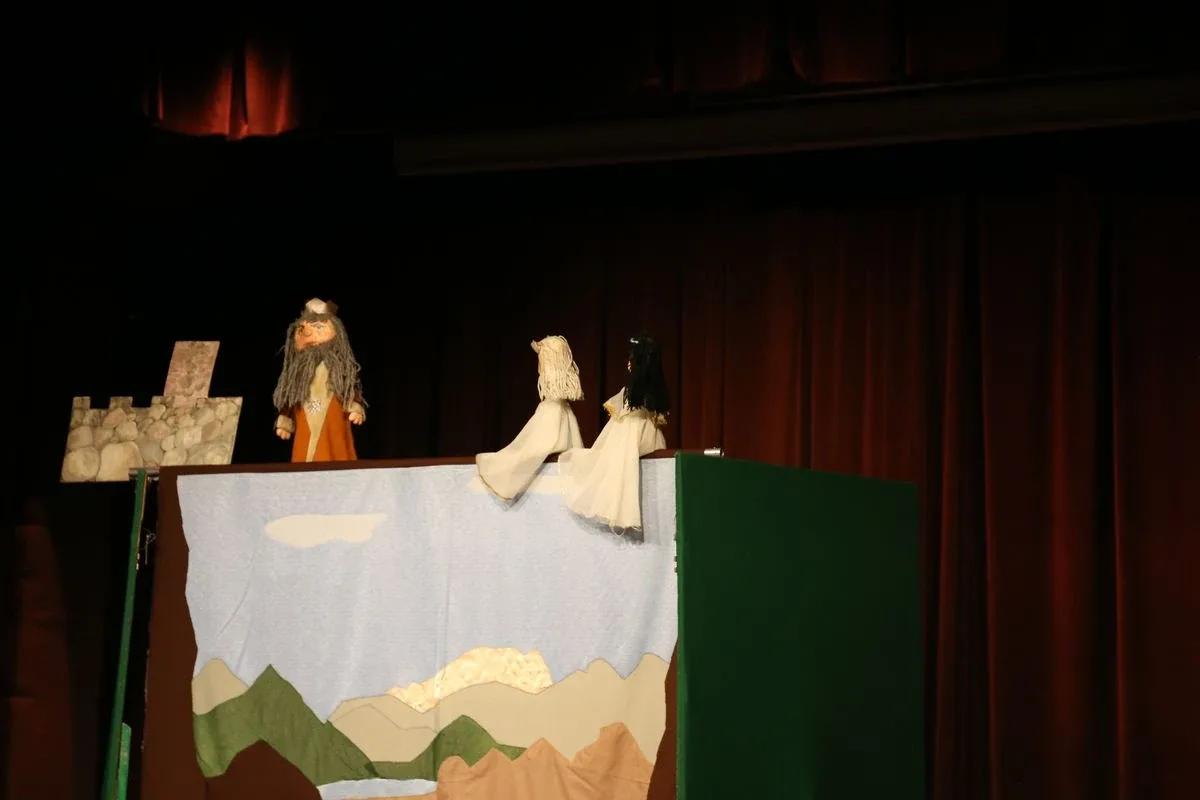 Pierwszy w ramach cyklu niedzielnych spotkań teatralnych spektakl w Bibliotece Publicznej w Broku (zdjęcia)