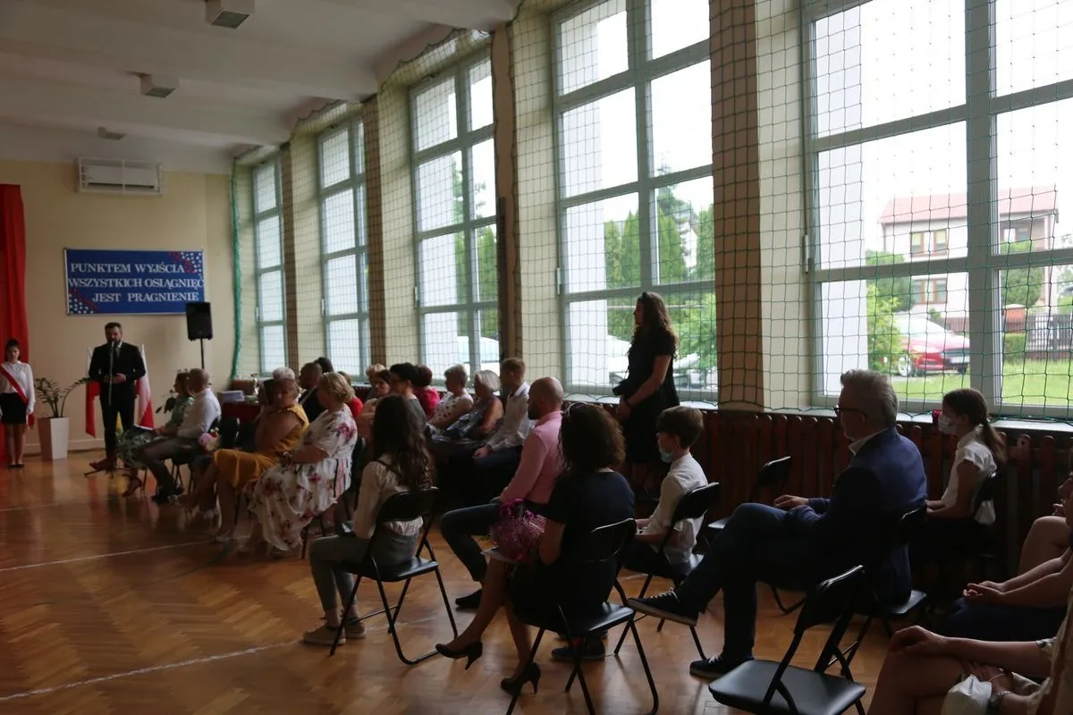 Zakończenie roku szkolnego w Szkole Podstawowej nr 4 w Ostrowi Mazowieckiej (zdjęcia)