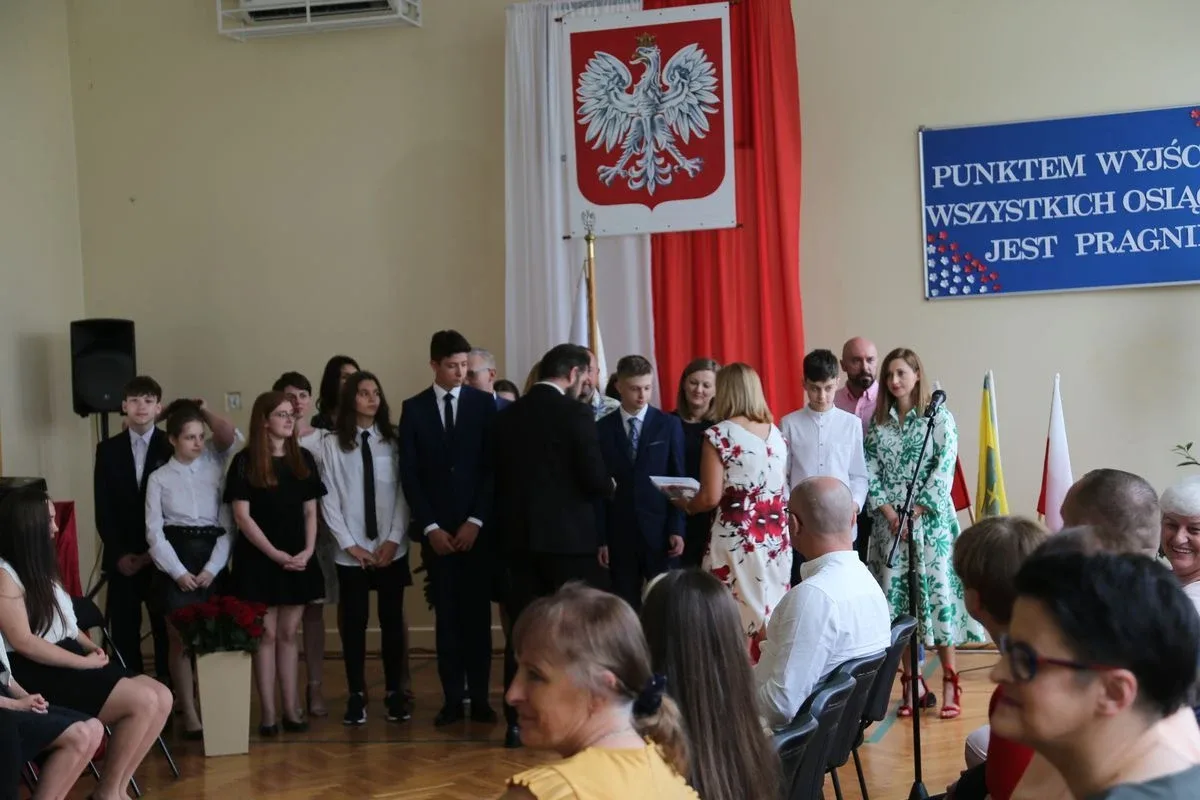 Zakończenie roku szkolnego w Szkole Podstawowej nr 4 w Ostrowi Mazowieckiej (zdjęcia)