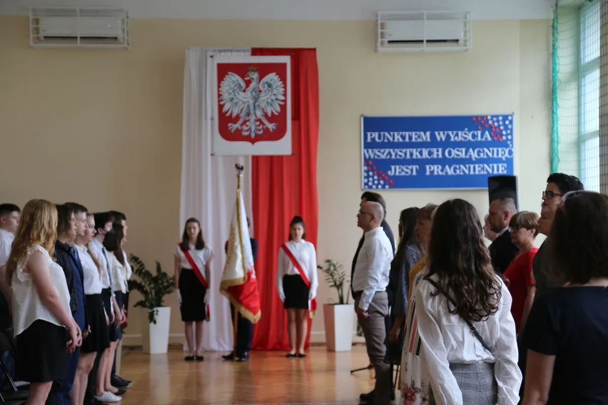 Zakończenie roku szkolnego w Szkole Podstawowej nr 4 w Ostrowi Mazowieckiej (zdjęcia)