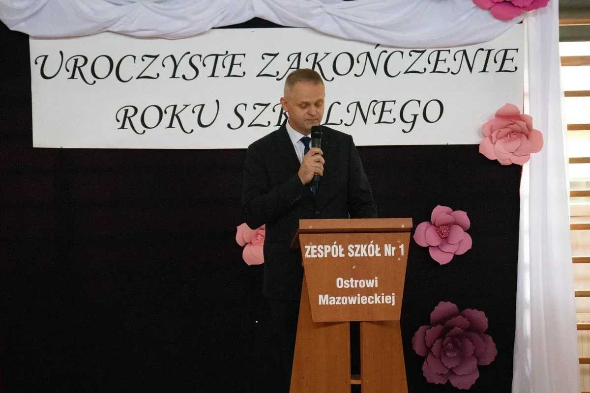 Uczniowie Zespołu Szkół nr 1 im. rtm. Witolda Pileckiego zakończyli rok szkolny (zdjęcia)